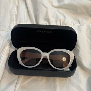 COACH White Oversized Cat-Eye Sunglasses with Brown Lenses